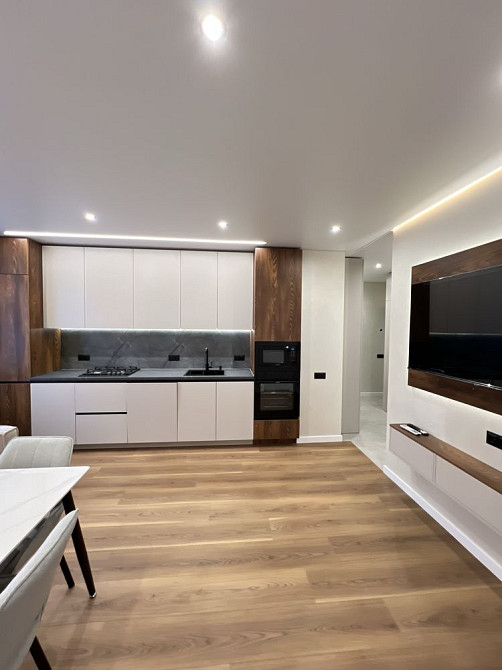 Компактна квартира в центрі міста Ивано-Франковск - изображение 1