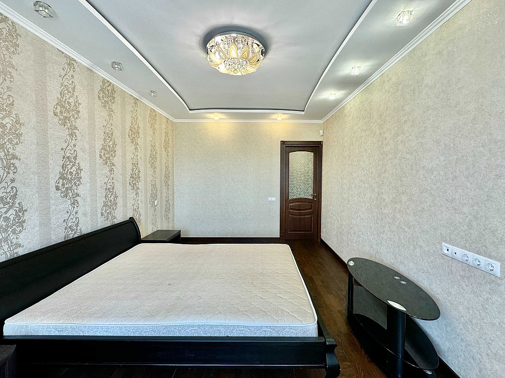 Велика дворівнева квартира з ремонтом в Бучі, мінімальне оформлення Буча - изображение 6