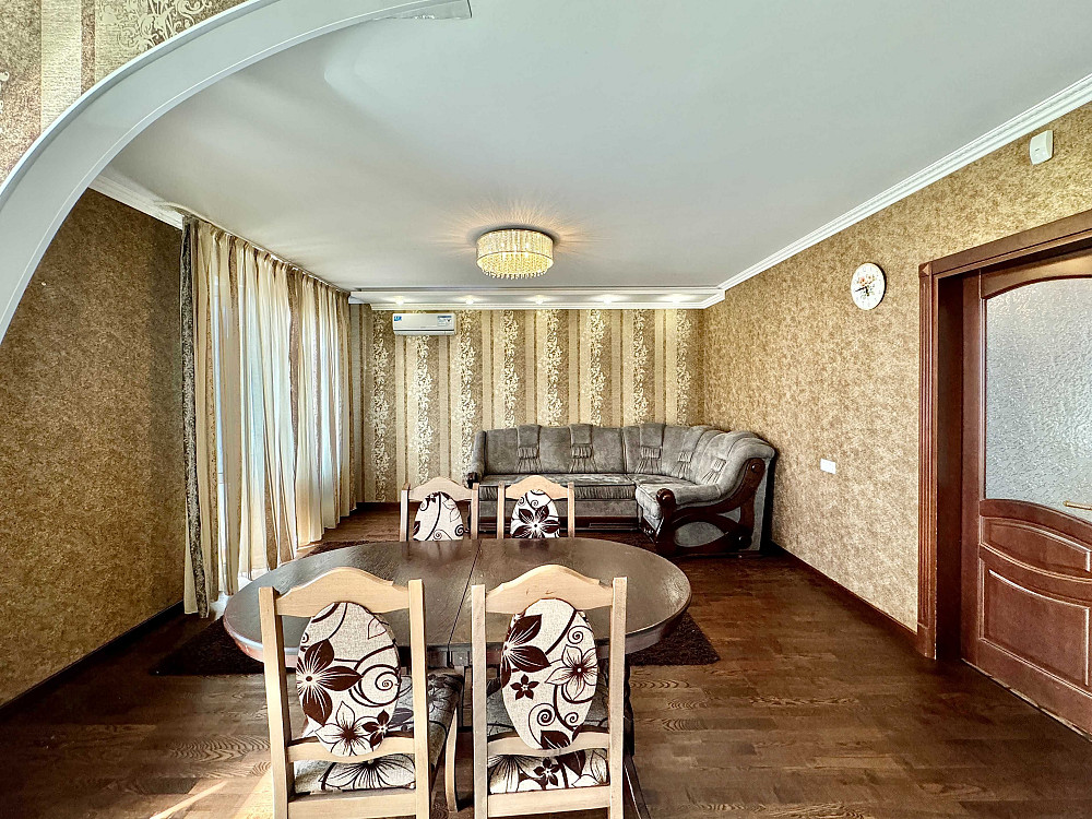 Велика дворівнева квартира з ремонтом в Бучі, мінімальне оформлення Буча - изображение 3