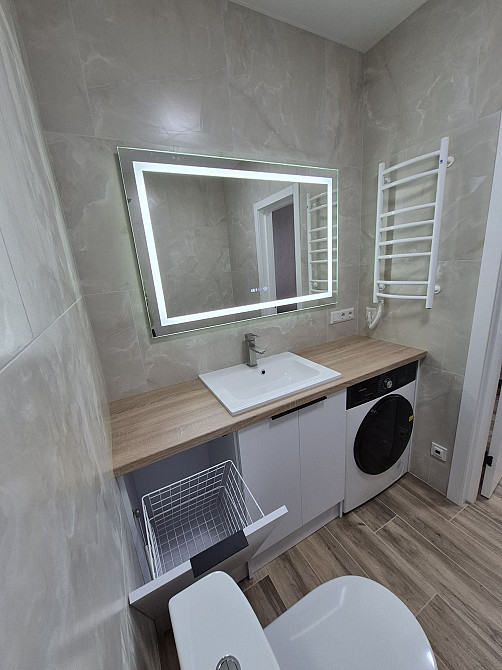 проспект Героїв Небесної Сотні 14/4 Святопетрівське (Києво-Свят.р-н) - зображення 1