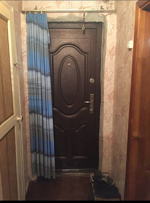 Продам однокомнатную квартиру не у гловая теплая торг Доброполье - изображение 2