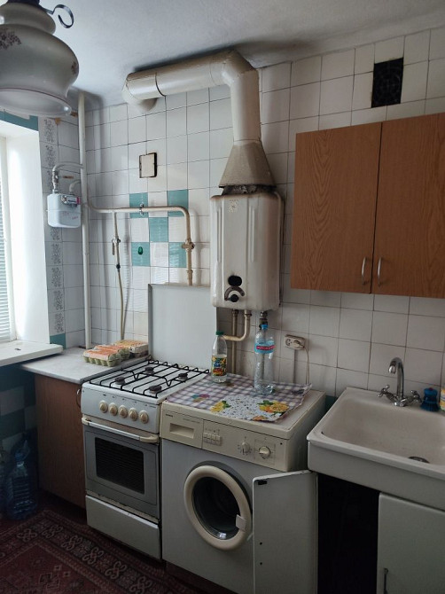 Продаю 2к/кв пр.Центральный (Ц.рынок) 3/5 43/29/6,балкон,колонка,20000 Николаев - изображение 1