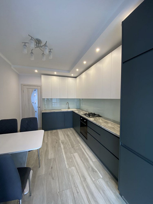 2 кім біля парку Шевченка Ивано-Франковск - изображение 1