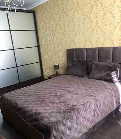 Аренда 2-х. Комнатной. Лобановского 150-Г Метро. Есть охрана. Хозяйка! Київ