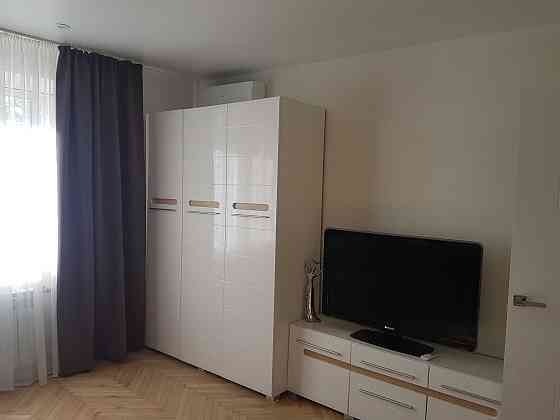 Оренда квартири 1-к на Оболоні, Прирічна, 27-Г Киев