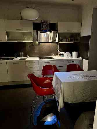 Оренда квартира, Галицька площа, Дмитрівська 46, 150 м2 4 к Київ