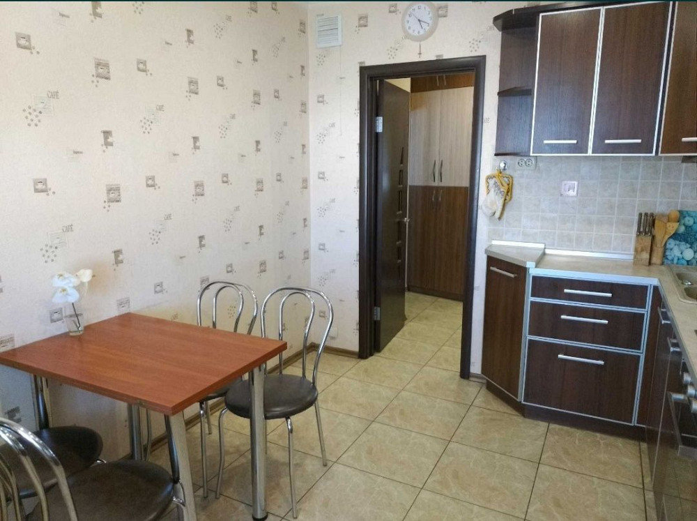 Продаётся 4 ком квартира Бородинский микрорайон Запоріжжя - зображення 2