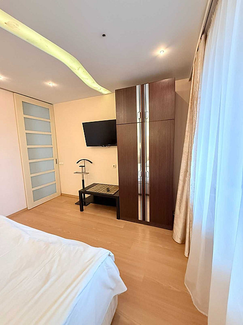 Здам 3-кімнатну квартиру в центрі Киев - изображение 2