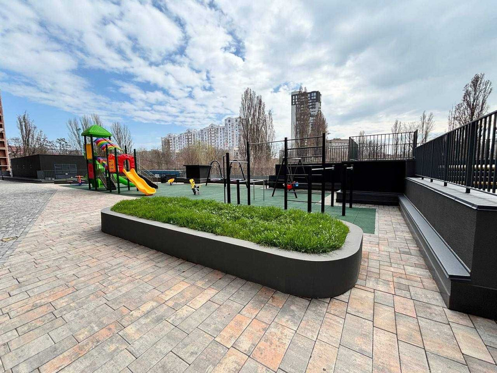 Квартира з панорамною лоджією. Зданий ЖК, Приморський р-н, Фонтан. Одеса - зображення 1