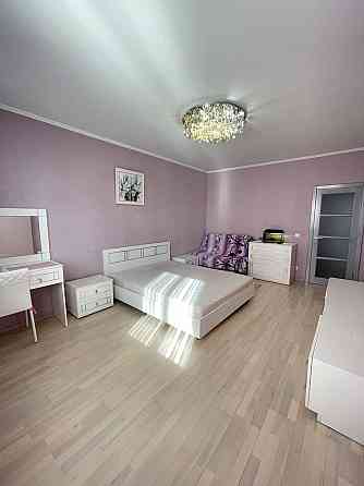 Оренда 1-к вул. Анни Ахматової 13 д, метро Позняки 10 хв пішки! Київ