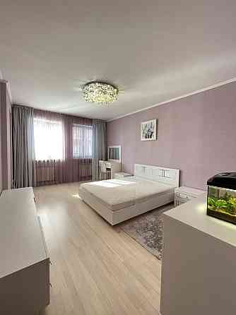 Оренда 1-к вул. Анни Ахматової 13 д, метро Позняки 10 хв пішки! Київ