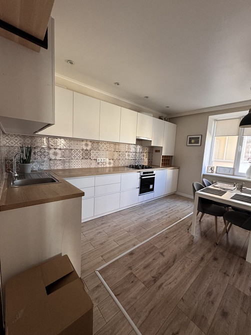 Продаж трикімнатної квартири з ремонтом в самому центрі Бучі! Оф 2% Буча - изображение 2