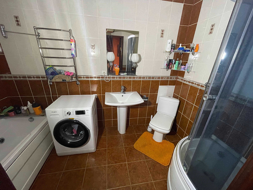 Продаж 2к квартири 70 кв. м на вул. Будівельників 1 RUBI 38284 Хмельницький - зображення 2