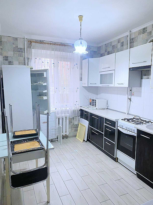 Левада вул./бульвар Богдана Хмельницького. Є 2 кондиціонери З Ремонтом Полтава - изображение 1