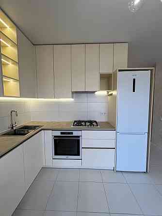 Оренда 2 кімнатної квартири (+кабінет) по вул Шевченка, ЖК Семицвіт Львов