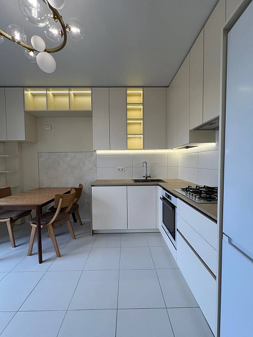 Оренда 2 кімнатної квартири (+кабінет) по вул Шевченка, ЖК Семицвіт Львов - изображение 2