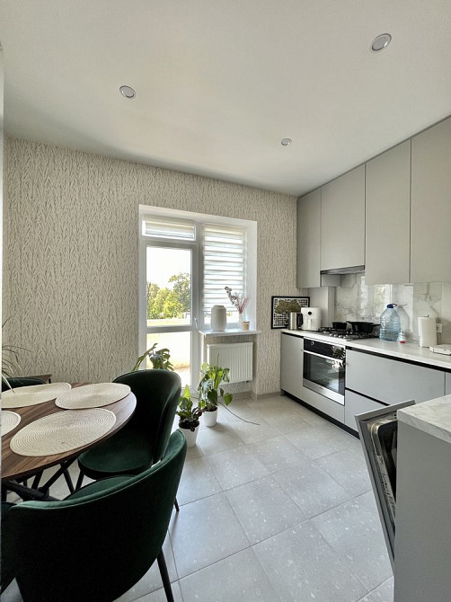 1к з ремонтом! Центр міста! Мінімальне оформлення! Балкон! Ирпень - изображение 1