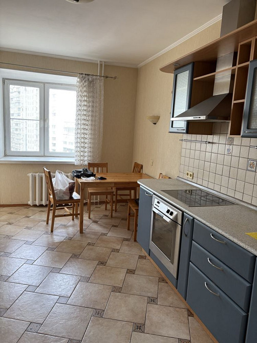 Оренда трикімнатної м. Позняки Киев - изображение 1