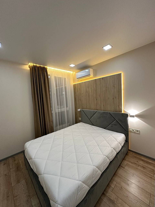 Аренда 1к квартири ЖкФайна Таун 39м2 2 этаж БАССЕЙН Территория Школа Киев - изображение 1