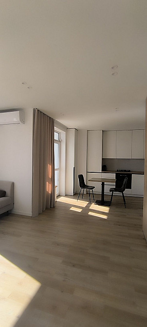 Актуальна! Простора квартира + кухня студія  по вул Пекарська Новобуд Львів - зображення 2