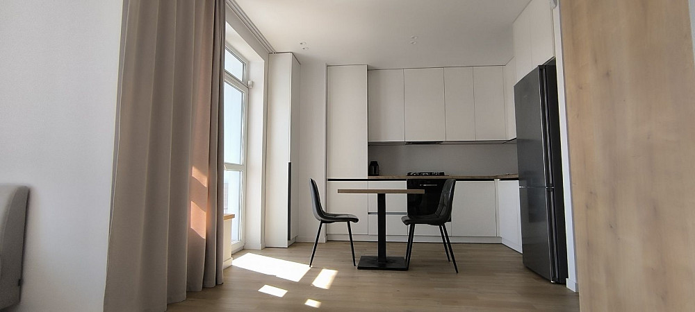 Актуальна! Простора квартира + кухня студія  по вул Пекарська Новобуд Львів - зображення 1