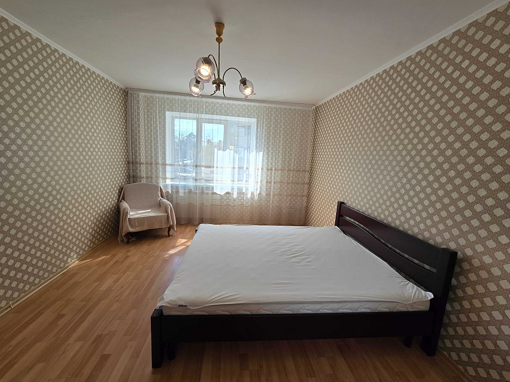 Житомирская метро 2 минуты ходьбы Святошинская площадь 1 Київ - зображення 2