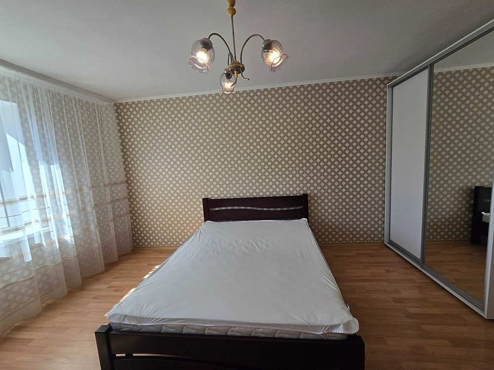 Житомирская метро 2 минуты ходьбы Святошинская площадь 1 Київ - зображення 7