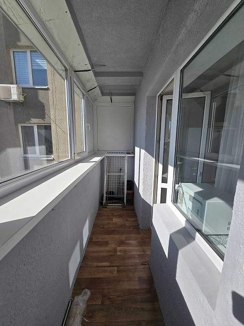 Житомирская метро 2 минуты ходьбы Святошинская площадь 1 Київ - зображення 6