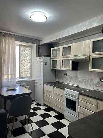 Продам гарну однокімнатну квартиру в центрі Броварів Бровари