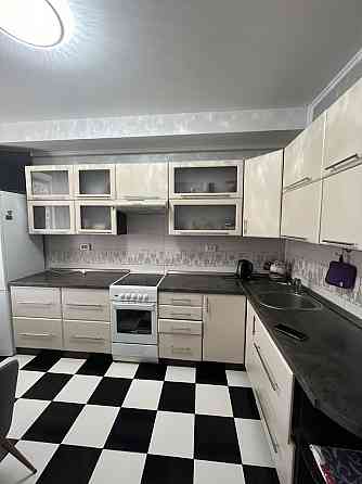 Продам гарну однокімнатну квартиру в центрі Броварів Бровари