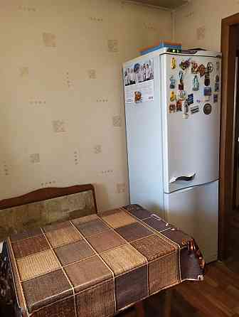 Продам 1-х Виноградар  вул.Світлицького 30/20 Б Київ