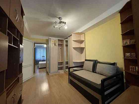 Продаж чудової трикімнатної квартири в затишному районі Києва. Київ