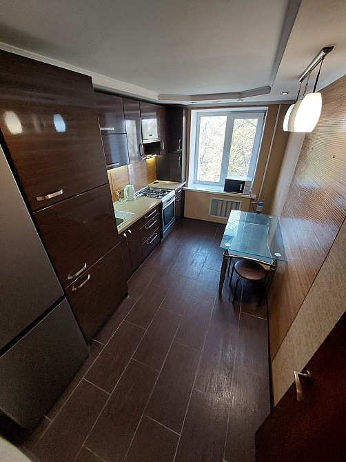 Трьохкімнатна квартира Інгульский район Николаев - изображение 1