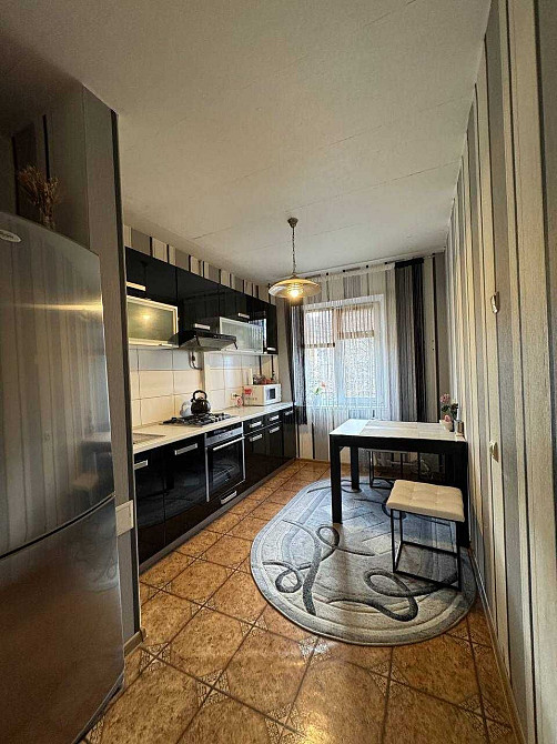 Великогабаритна квартира Північний,Коновальця ,7   62000 Ровно - изображение 2