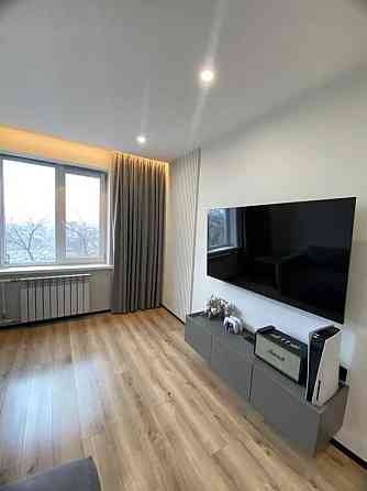 Продам 3к квартиру на Александра Поля низ Днепр