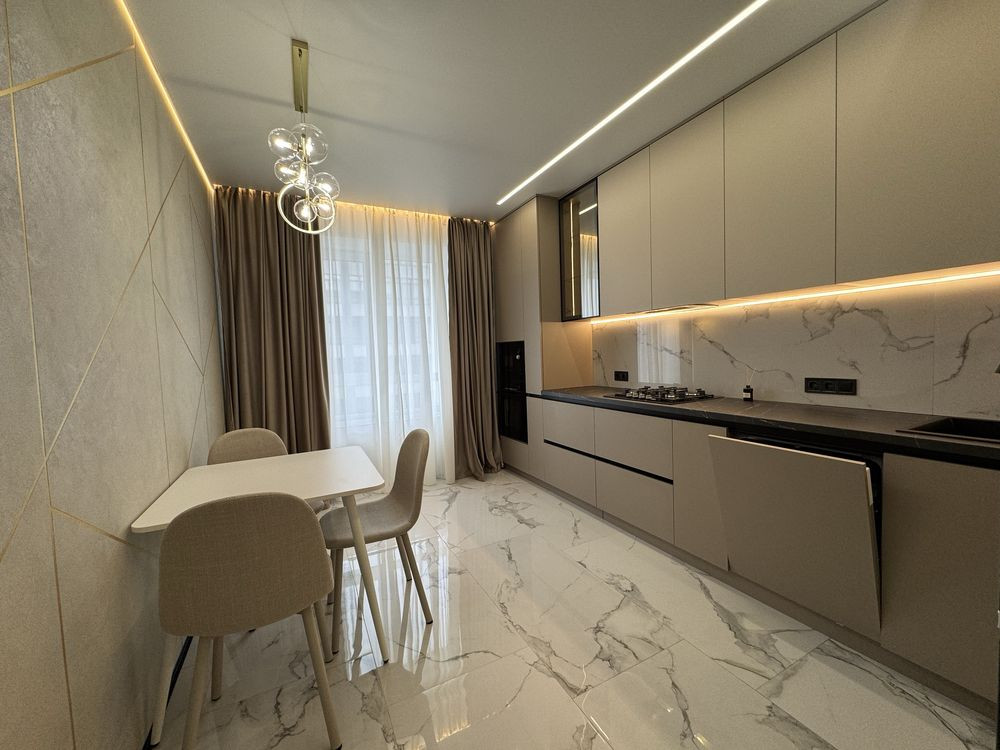 Простора квартира на березі озера Ивано-Франковск - изображение 2