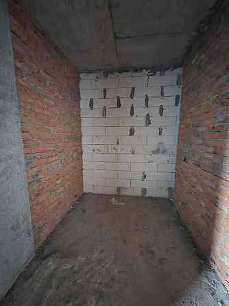 продаж дворівневої квартири в новобудові, центр міста Умань