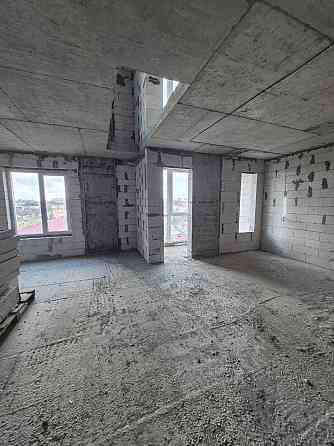 продаж дворівневої квартири в новобудові, центр міста Умань