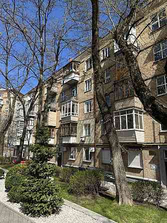 Продаж  2- х кім кв, Київ, Печерський р-н, вул. Бойчука 4 Київ