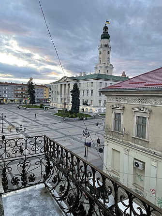 ТЕРМІНОВО квартира в центрі Дрогобич - зображення 1