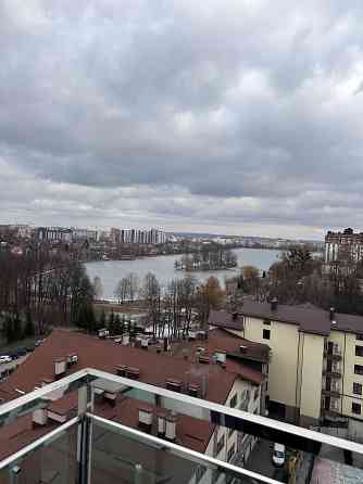 Липки , шикарна  видова на озеро квартира, кухня студіо Ивано-Франковск