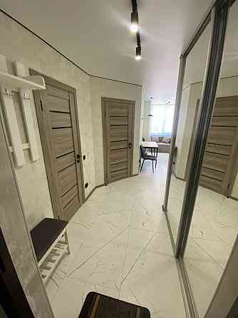 ХОЗЯИН. Продам евродвушку на Симоненка 107 с евроремонтом Бровари