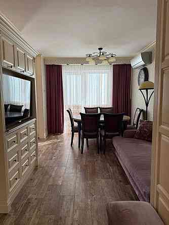 Двокімнатна квартира ,вулиця Щаслива,закритий  двір  ,вільна     87000 Ровно