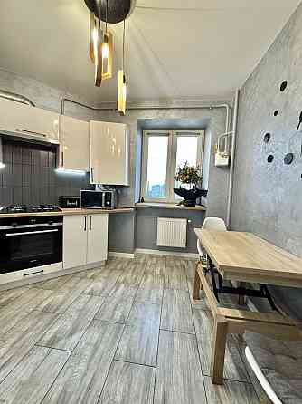 Однокімнатна з ремонтом та АВТОНОМНИМ ОПАЛЕННЯМ Ровно