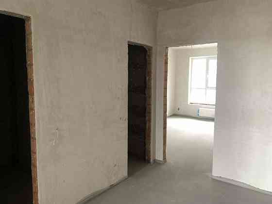 Дуже велика 3к в центрі Бучі з максимальним чорновим наповненням. 82м2 Буча