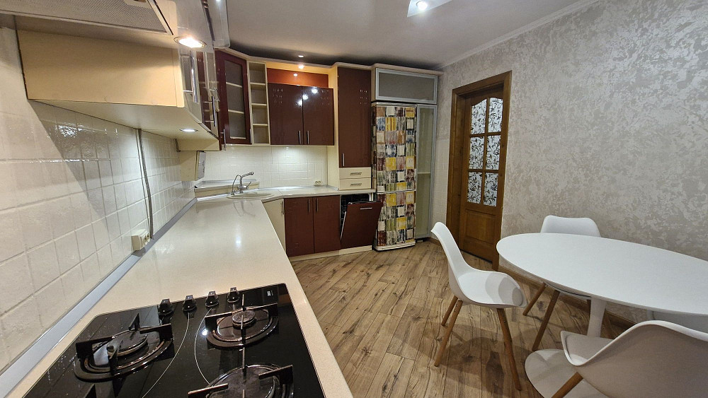 Продаж 3 кім. квартири 92,3 м² Івано-Франківськ - зображення 7