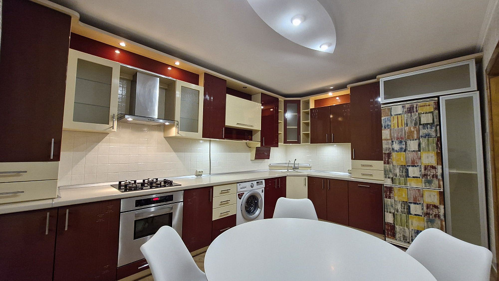 Продаж 3 кім. квартири 92,3 м² Івано-Франківськ - зображення 6