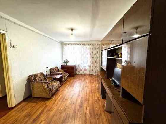 Продам трикімнатну квартиру на 44 кварталі Кривой Рог