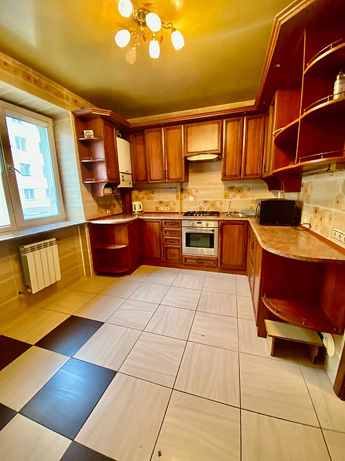 3 кім квартира у Центрі міста. будинок 2010р Івано-Франківськ - зображення 1