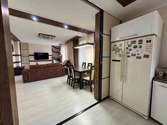 Продам простору 4-х кімнатну кварртиру, на Виговського Ровно